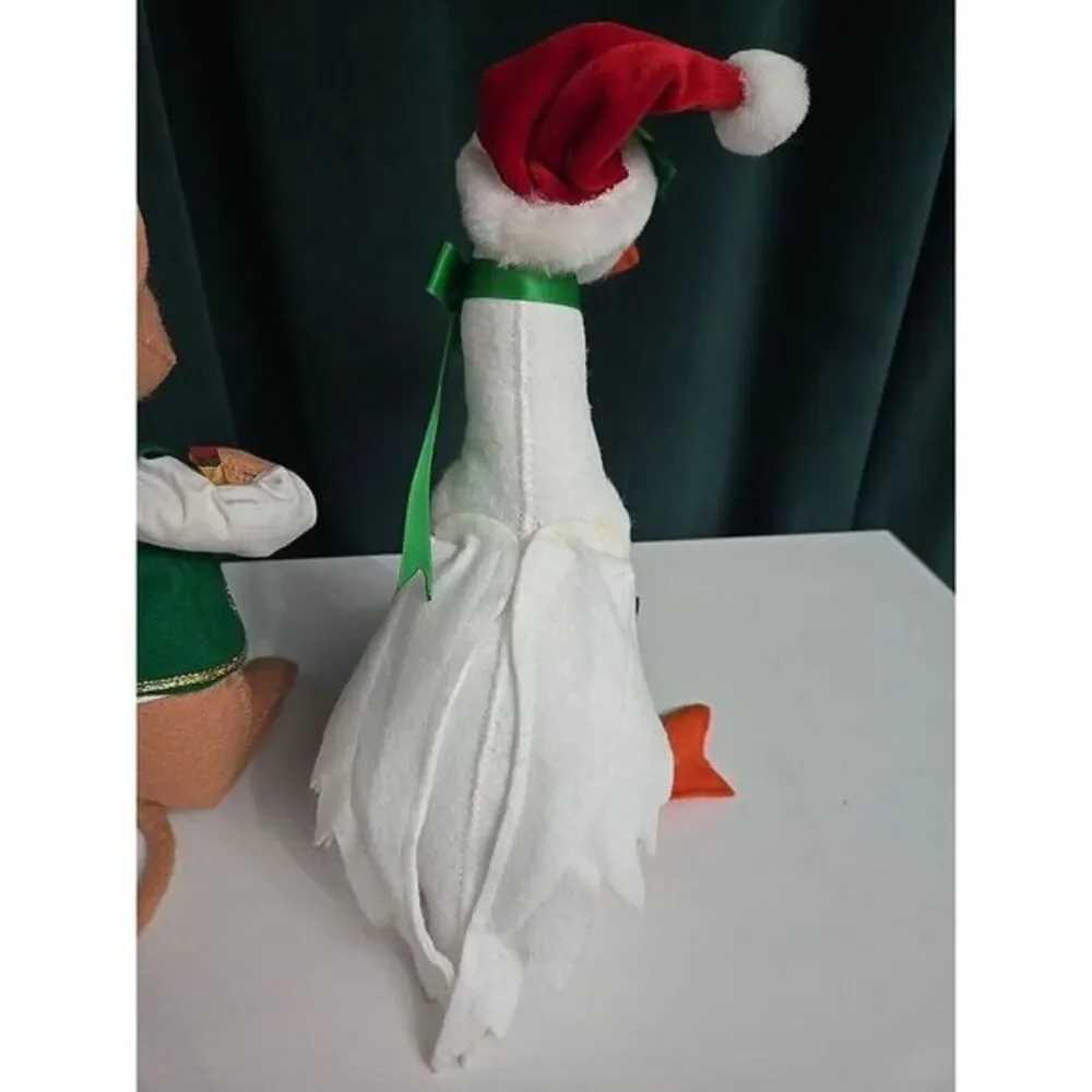 Annalee Christmas Painting Mouse, Knitting Lamp, And Goose w/ Gift 9-10